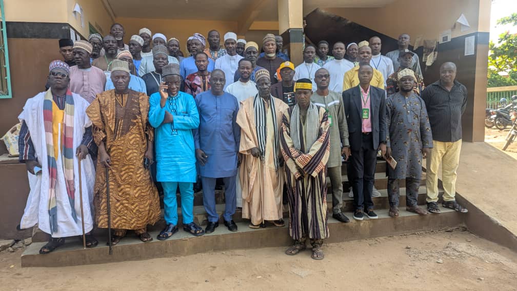 Session de sensibilisation à Djougou : l’ABE mobilise les acteurs pour une ville plus propre