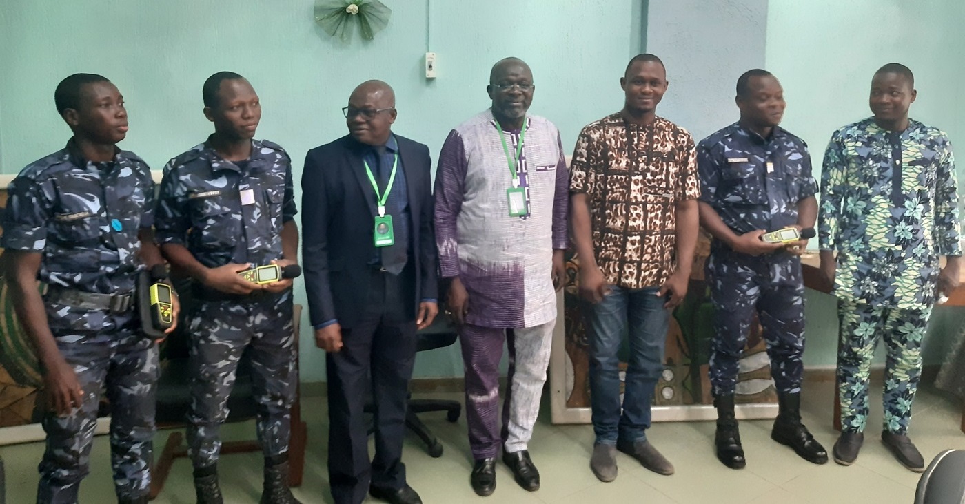 Remise de sonomètres à la Brigade de Protection du Littoral et de la Lutte Anti Pollution (BPLP)